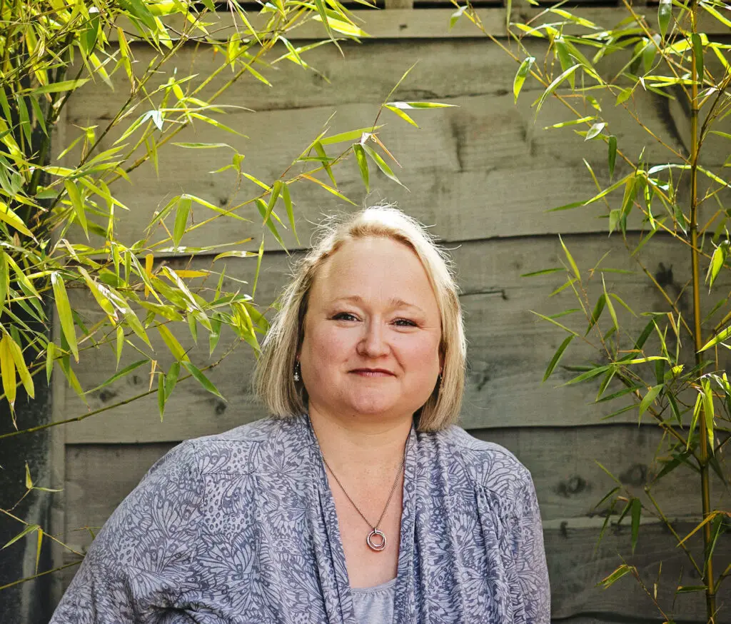 samantha chater counsellor outside