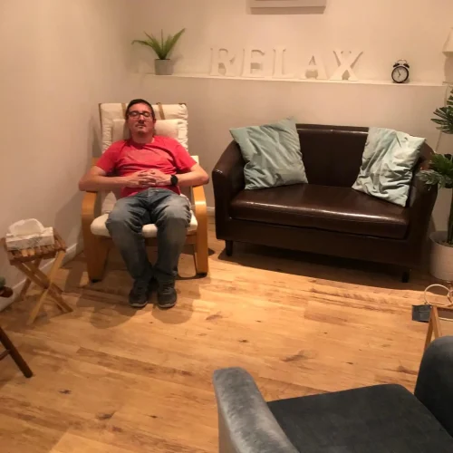 precious health therapy space hale